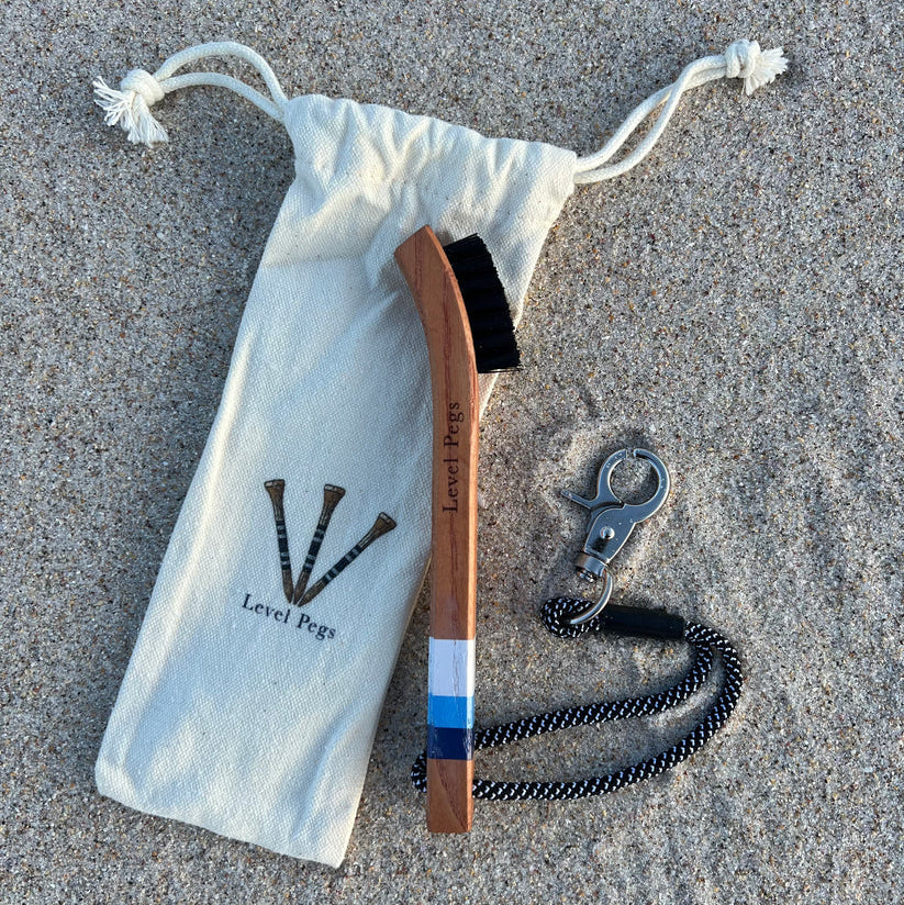 Level Pegs Classic Hickory Brush