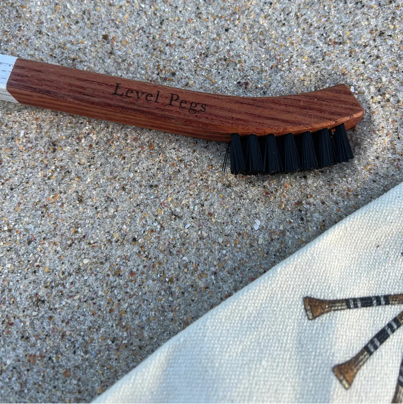 Level Pegs Classic Hickory Brush