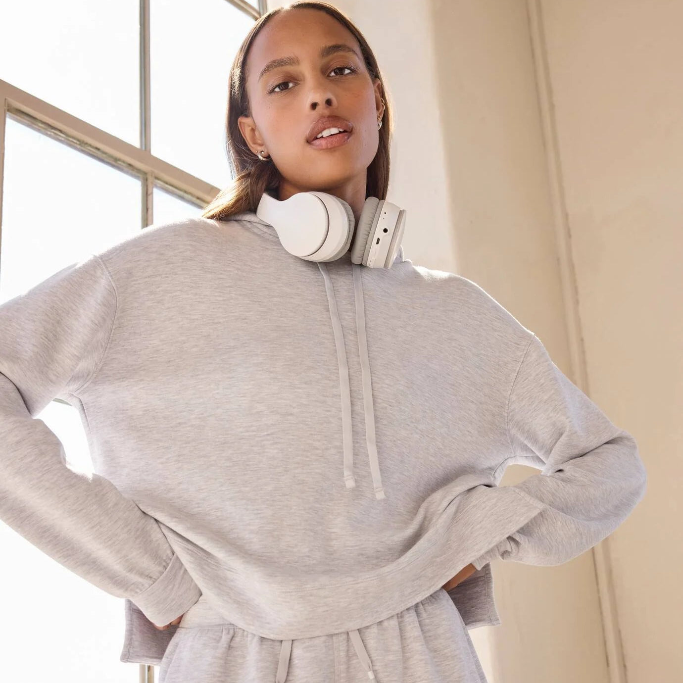 TravisMathew Ladies Skyloft Soft Hoodie - Heather Light Grey