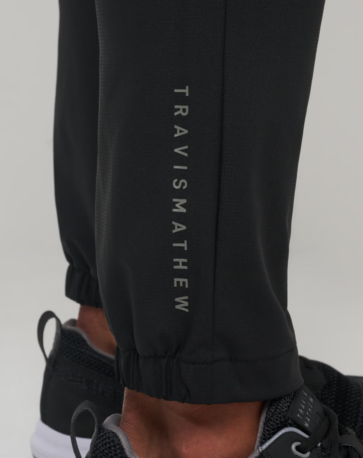 TravisMathew Open To Close Jogger - Black